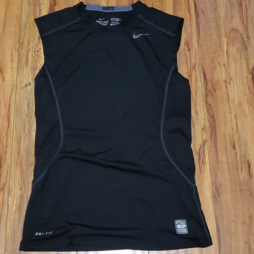 Nike undershirt black